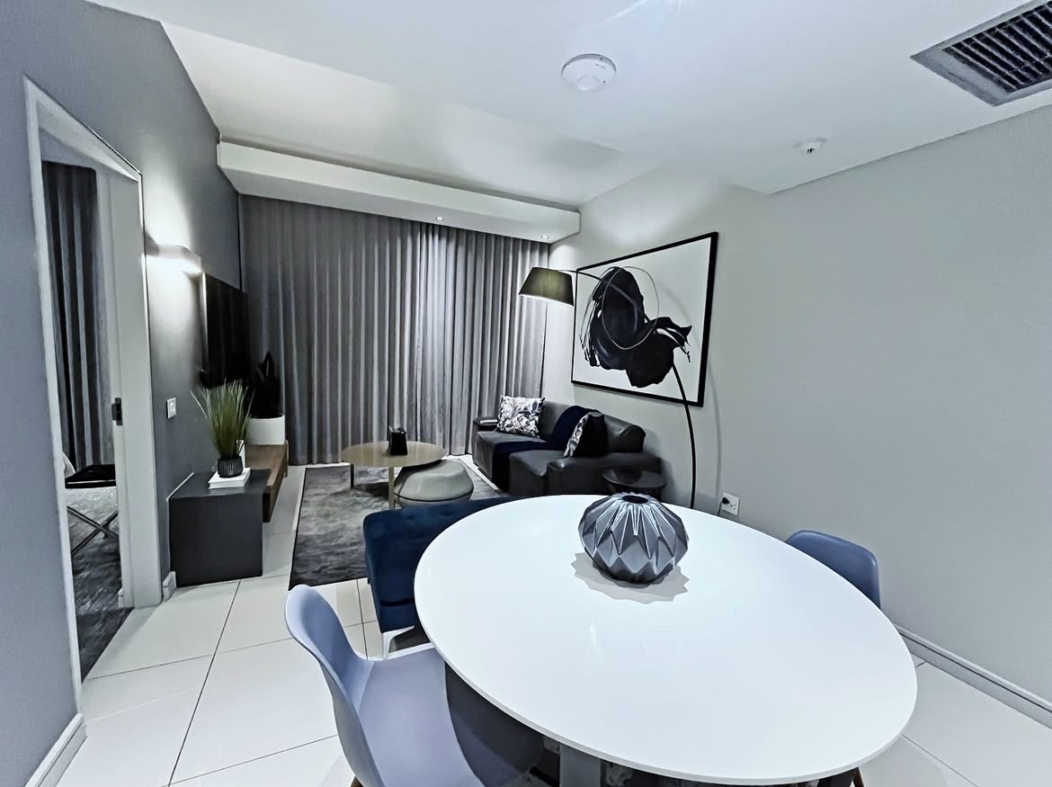 Luxury-Modern One Bedroom, One Bath